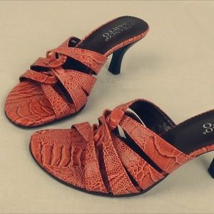 Franco Sarto 6.5 Coral lizard print heels